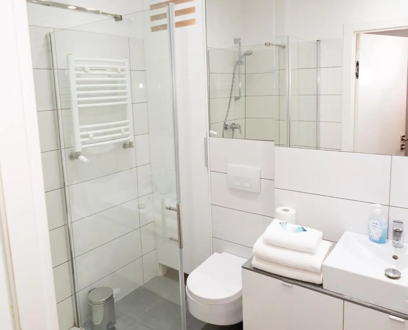 Triton Apartments Warsaw 0*,